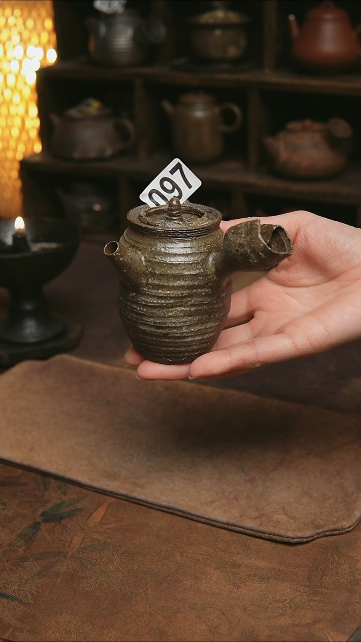 福利097号紫砂全手工侧把茶壶125毫升