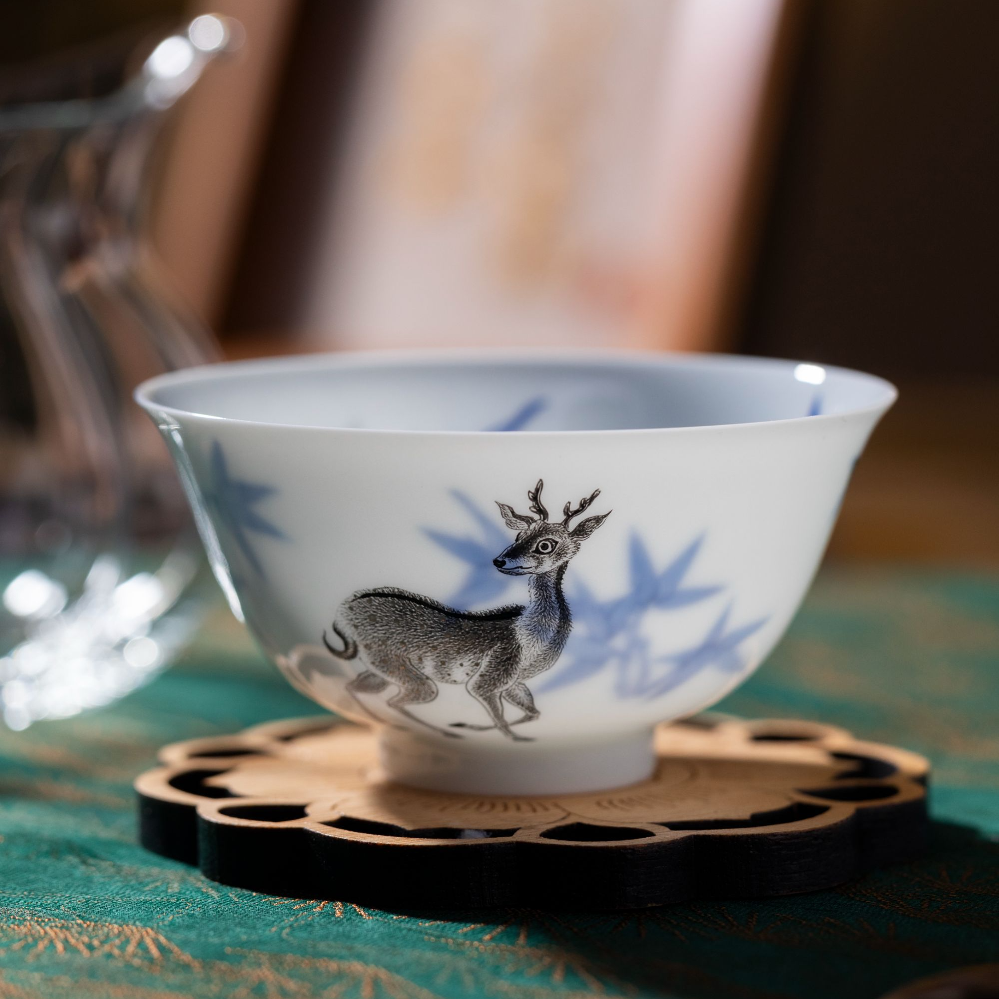 熊友根窑粉彩青花《祝禄》薄胎杯手绘主人杯纯手工陶瓷描白金花纹