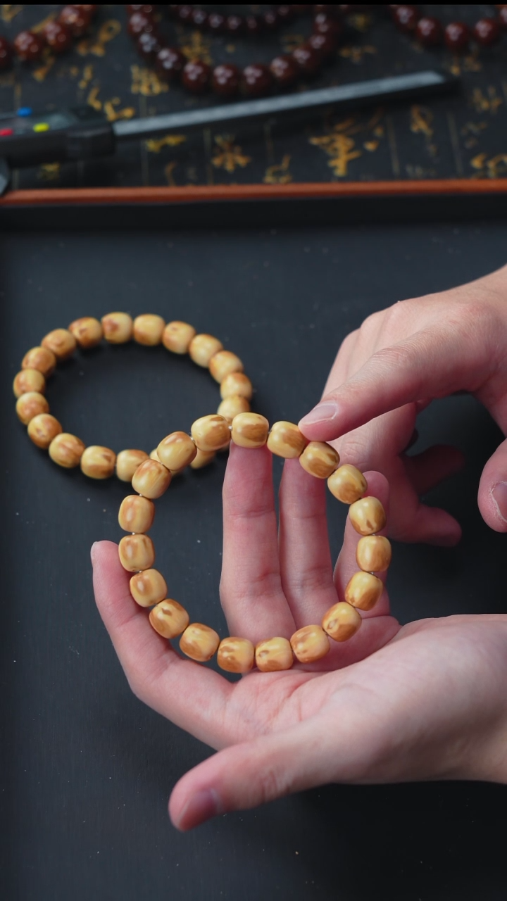 手串紫金鼠花皮油核老型11+