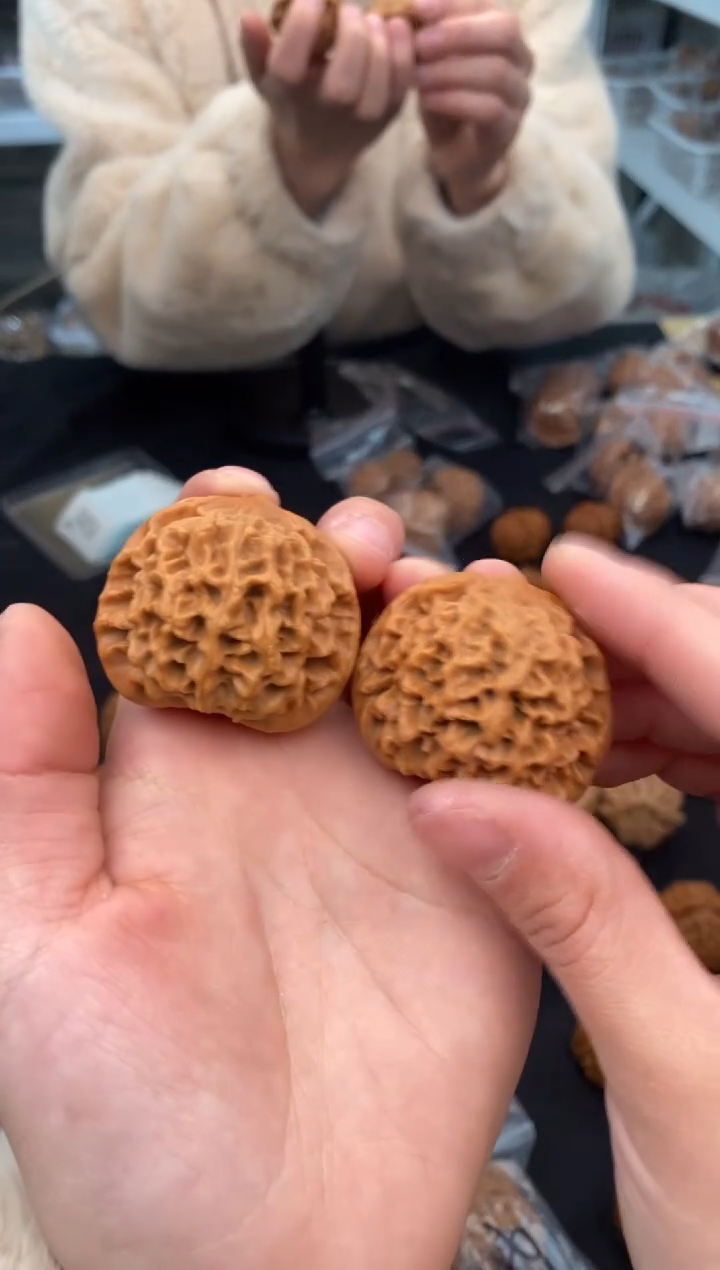 【闪购商品】文玩核桃把件秦闷39-t292