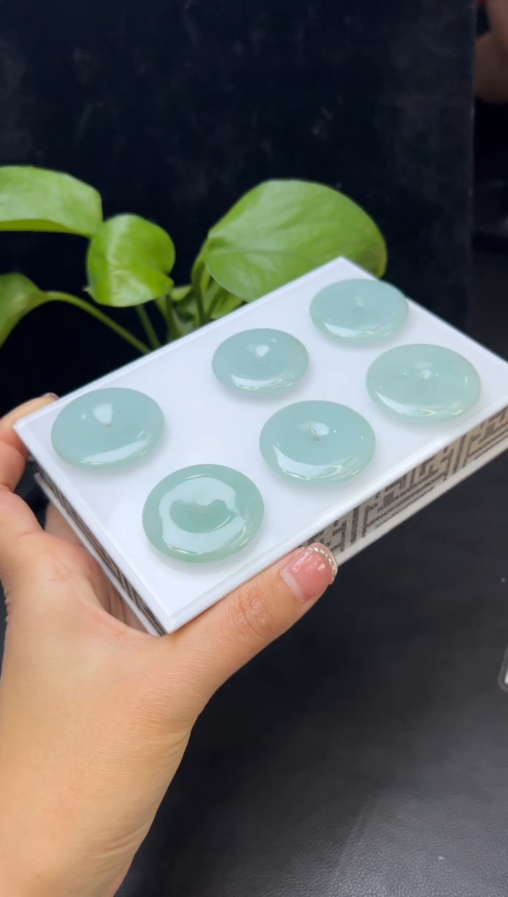 【闪购商品】翡翠挂件未镶嵌W001-PQGJ700-3多样性发一件