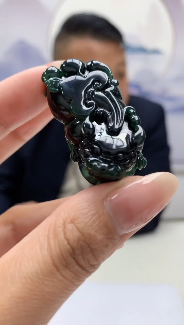 【闪购商品】定制翡翠未镶嵌4969MM-毛货挂件68