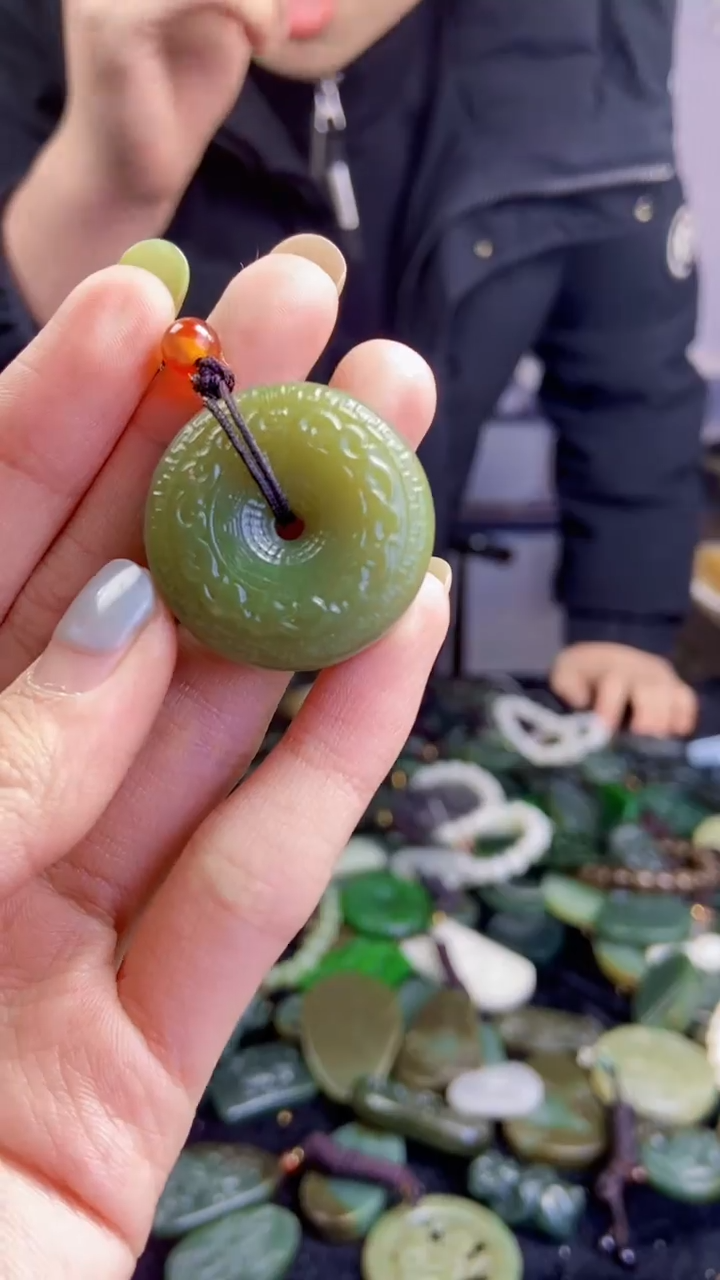 颈饰未镶嵌和田玉1