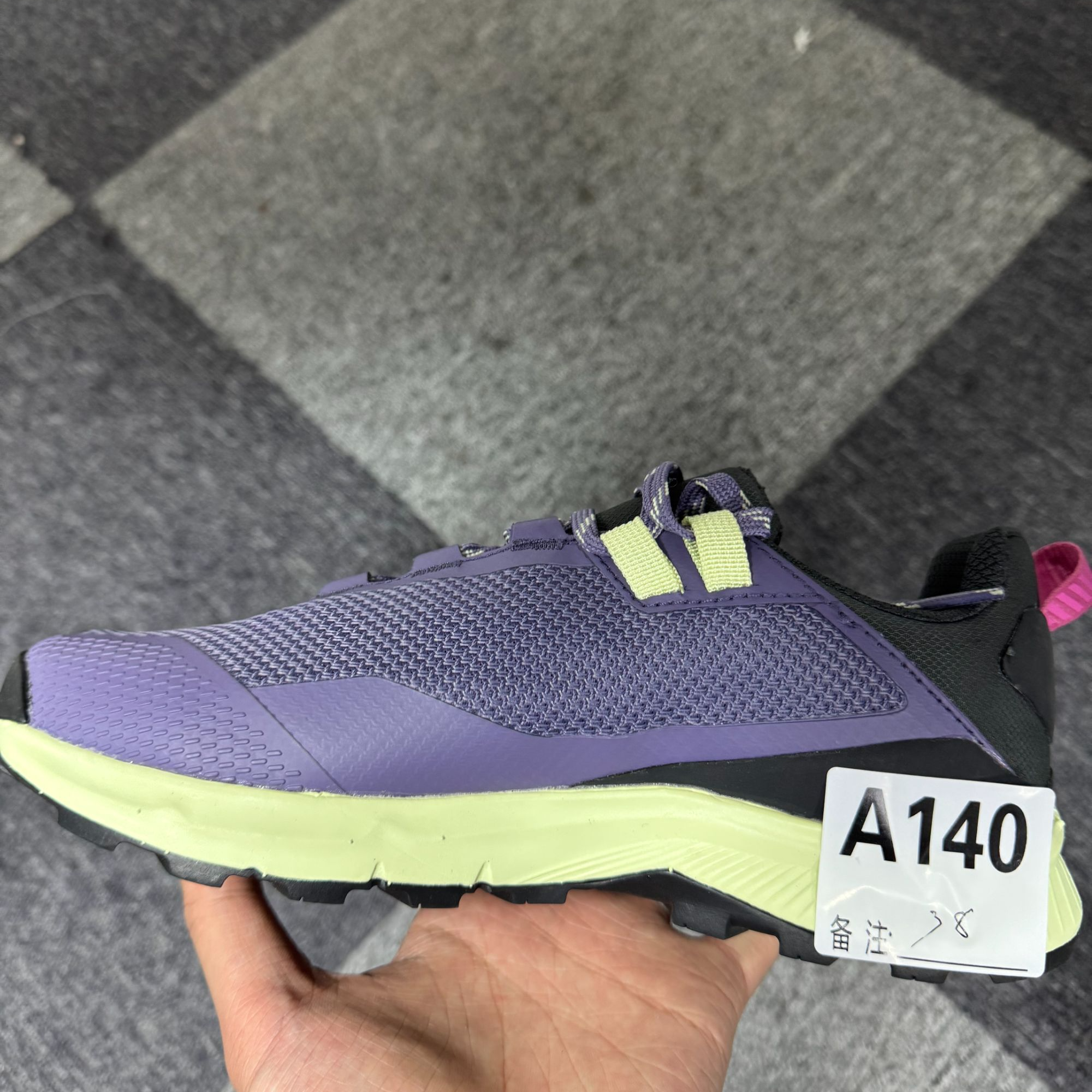 男女户外休闲鞋a140