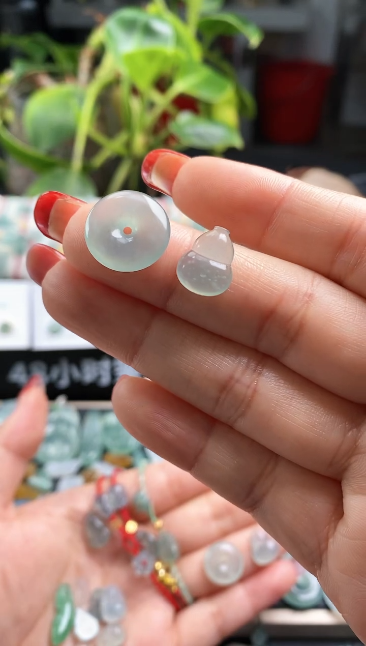 【闪购商品】翡翠散珠平安扣+葫芦