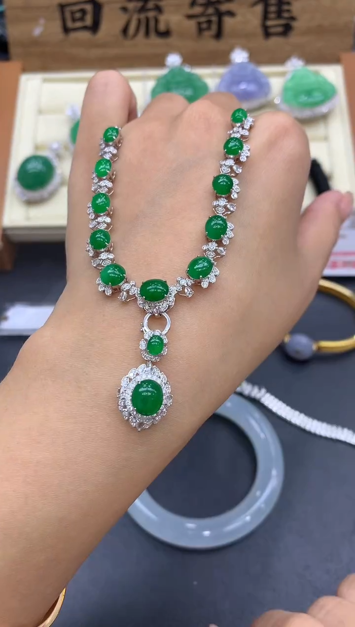 【闪购商品】翡翠颈饰18K金镶嵌616-分单-总价49500