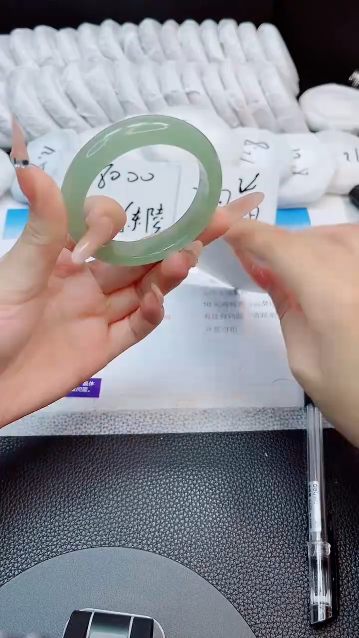 未镶嵌手镯石英质玉93-53.8