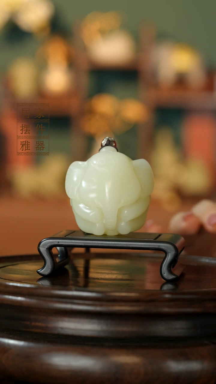玉《手握吉象》摆件
