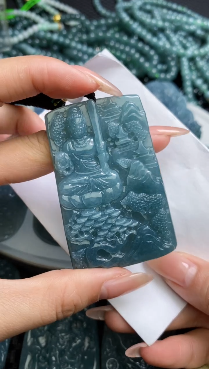 【闪购商品】翡翠颈饰未镶嵌