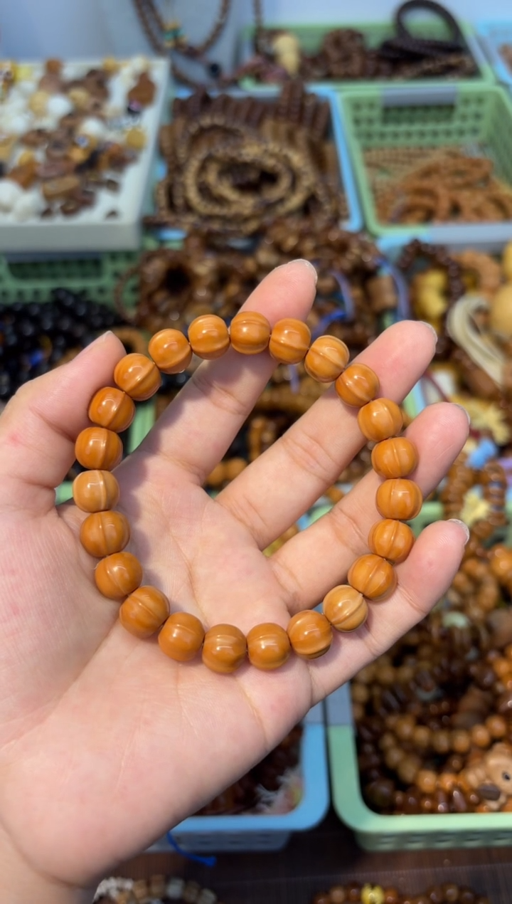 吊坠白玉菩提卡10鲨鱼背