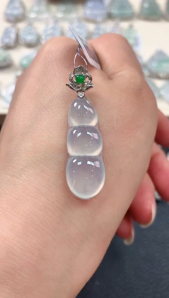 【闪购商品】翡翠吊坠(不含链)18K金镶嵌n9多样性一件发货