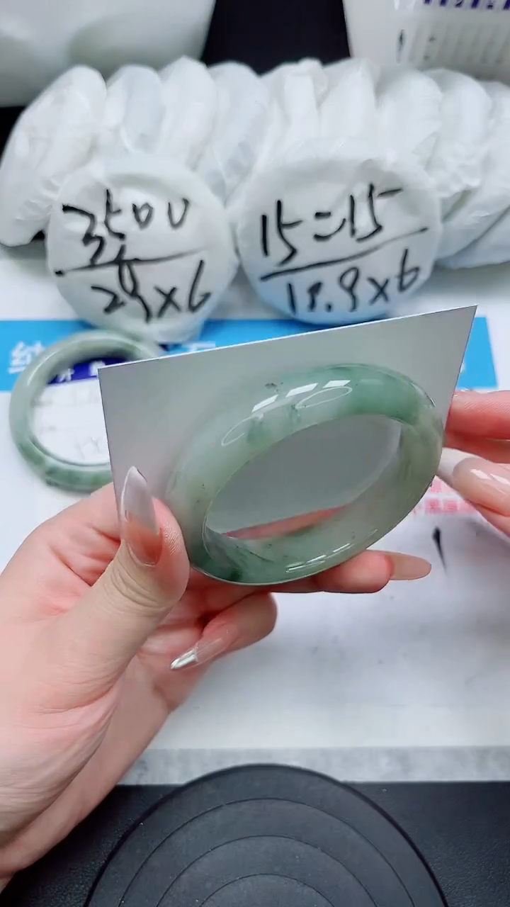 【闪购商品】石英质玉手镯未镶嵌177
