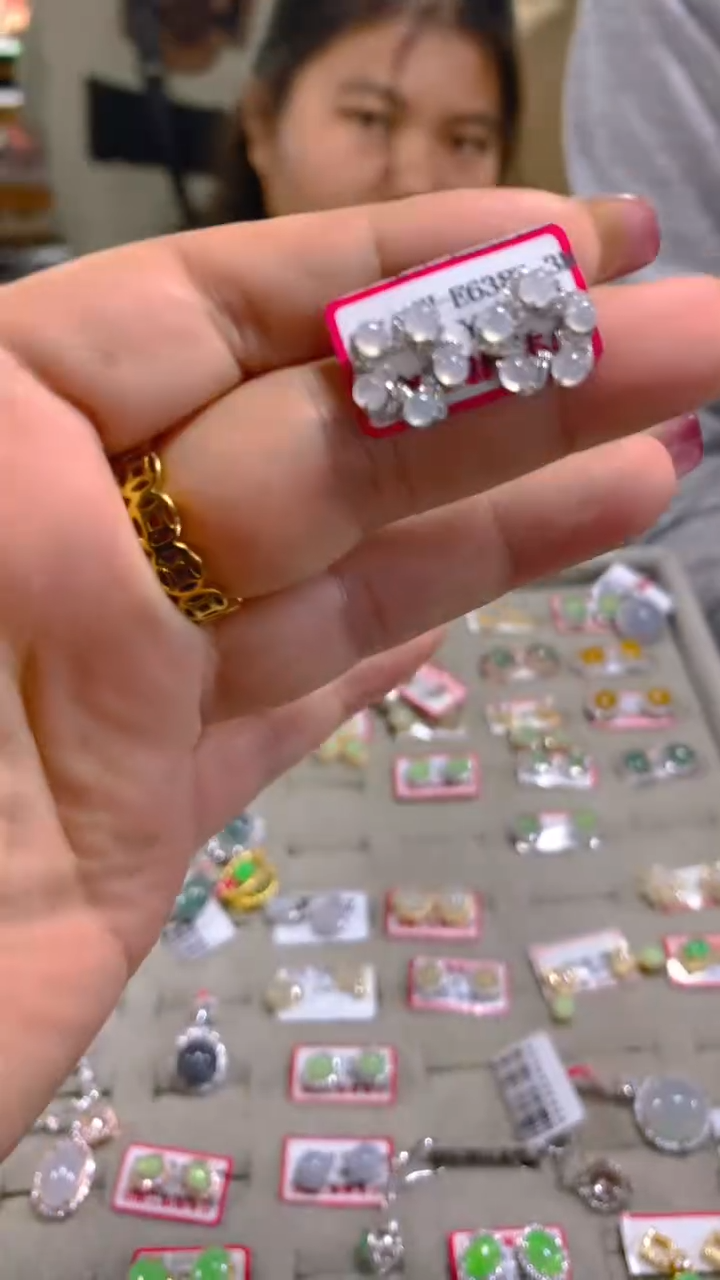 【闪购商品】翡翠耳饰银S925镶嵌0883449779多样性发其一