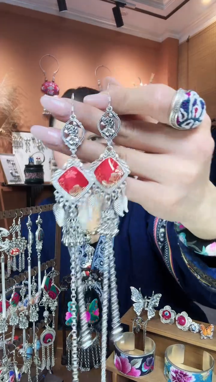 【闪购商品】刺绣纯手工民族风耳环