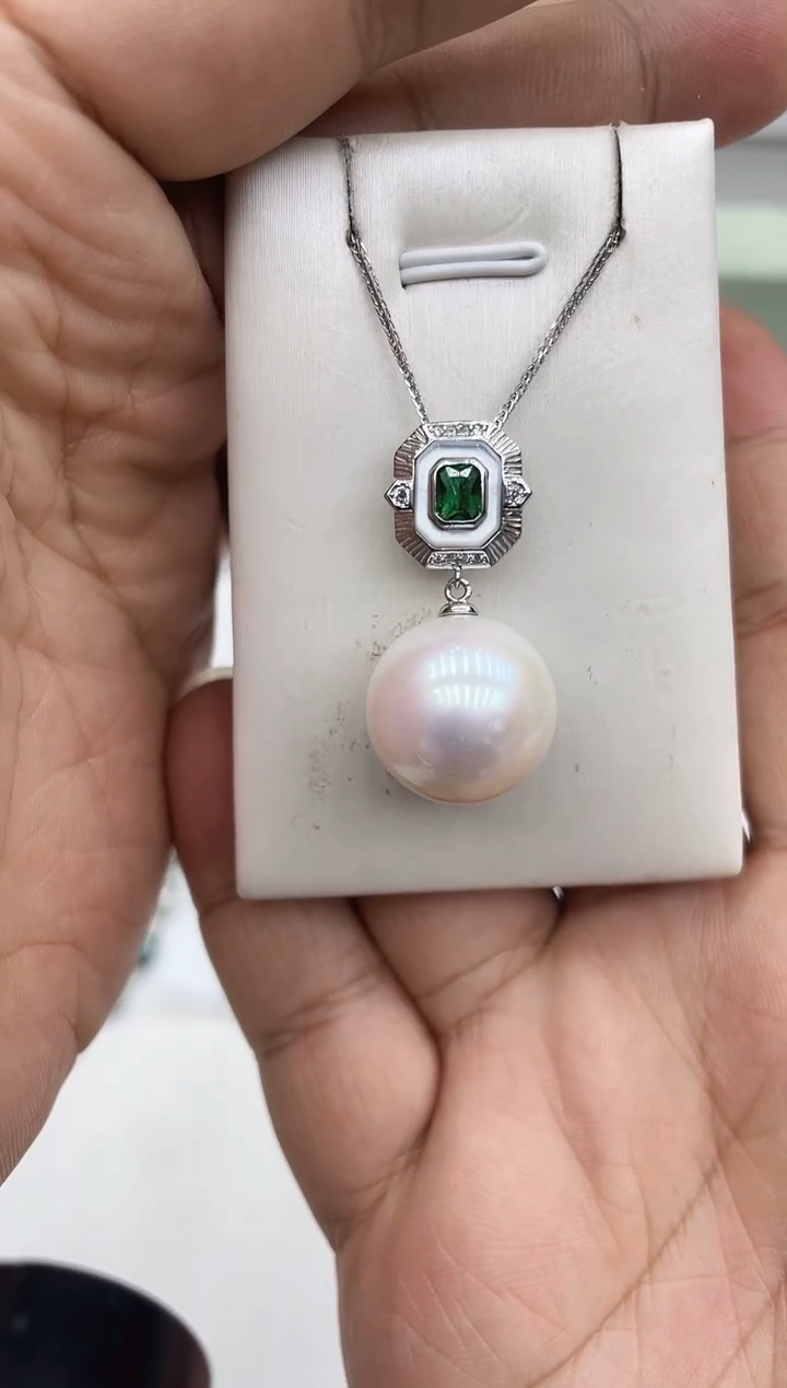 【闪购商品】淡水珍珠颈饰银S925镶嵌17-18大龙珠吊坠