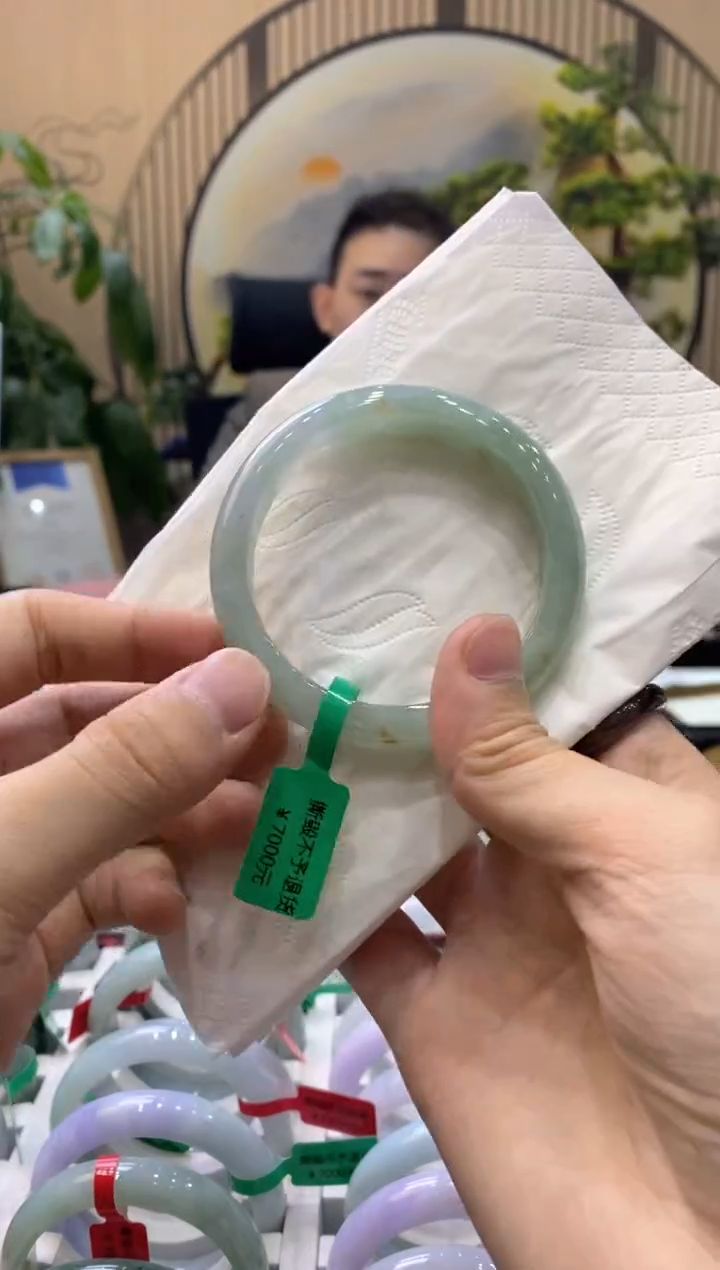 【闪购商品】翡翠手镯未镶嵌000002397