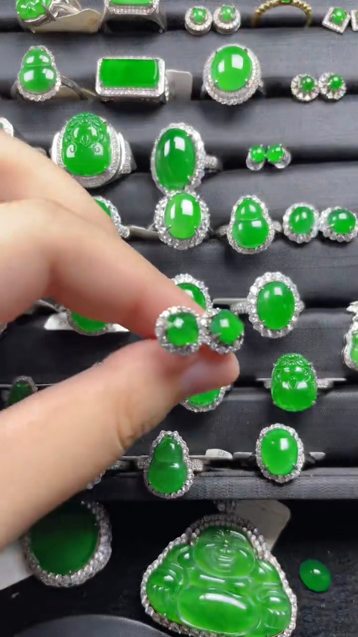 银S925镶嵌翡翠耳饰翡翠