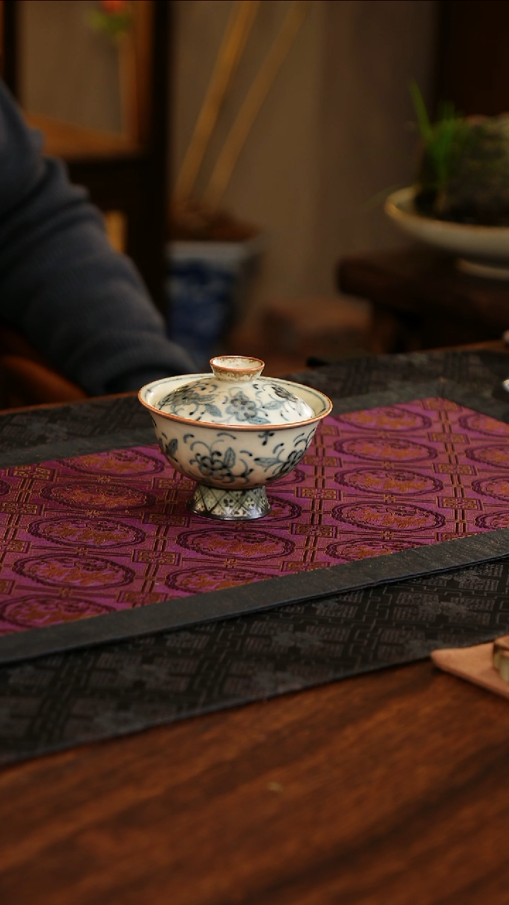 【闪购商品】杯子茗片集花卉高脚盖碗