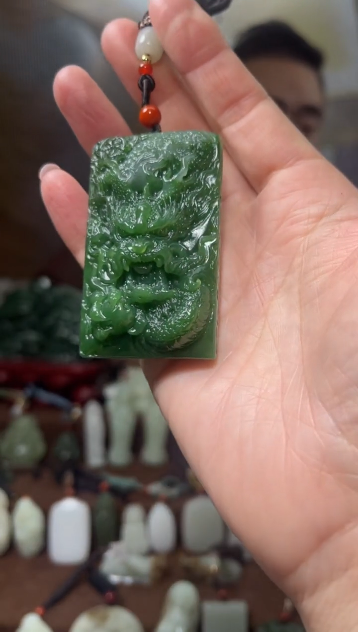 颈饰未镶嵌和田玉·