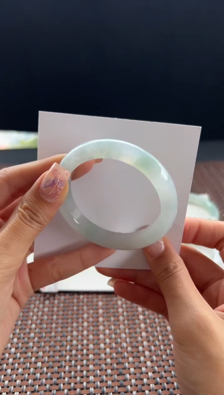 【闪购商品】翡翠手镯未镶嵌59号51*9.8*8