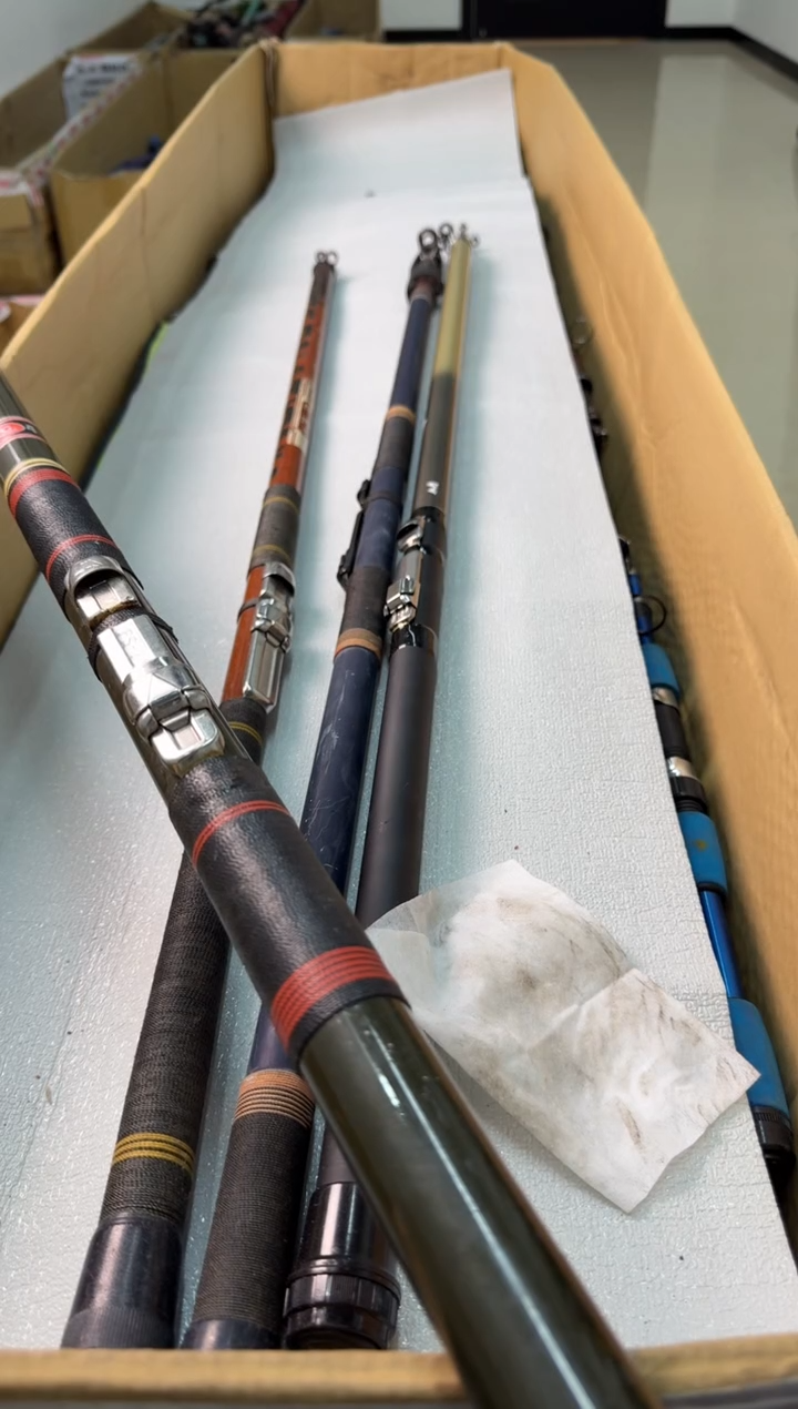 梦 孤品微瑕， 以直播间为准  加 10元发顺丰