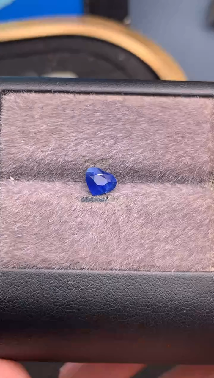 未镶嵌未镶嵌定制蓝宝石北*1.1克拉