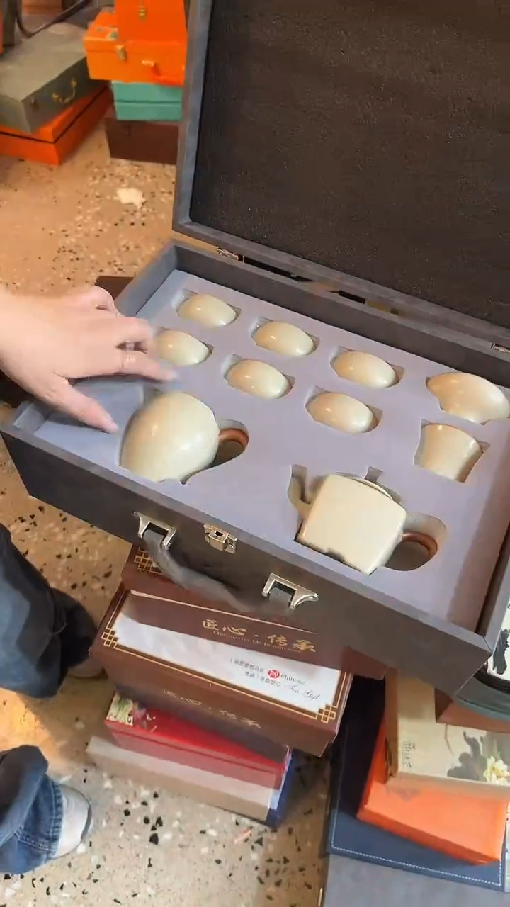 其他        茶具D