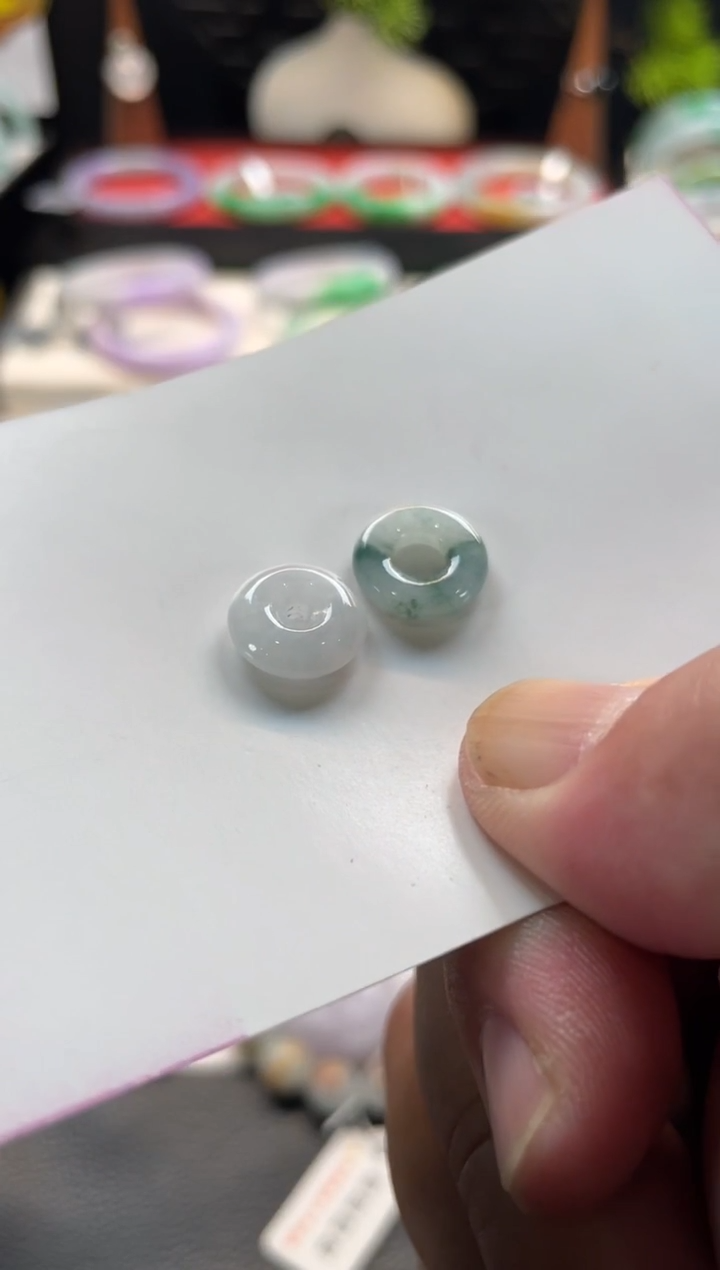 颈饰未镶嵌翡翠62号链接 有纹裂