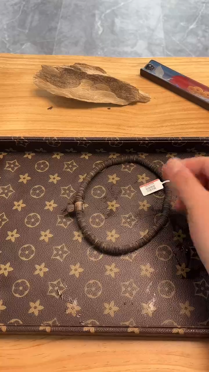 【闪购商品】沉香吊坠0.8沉水金钱片双圈20克+