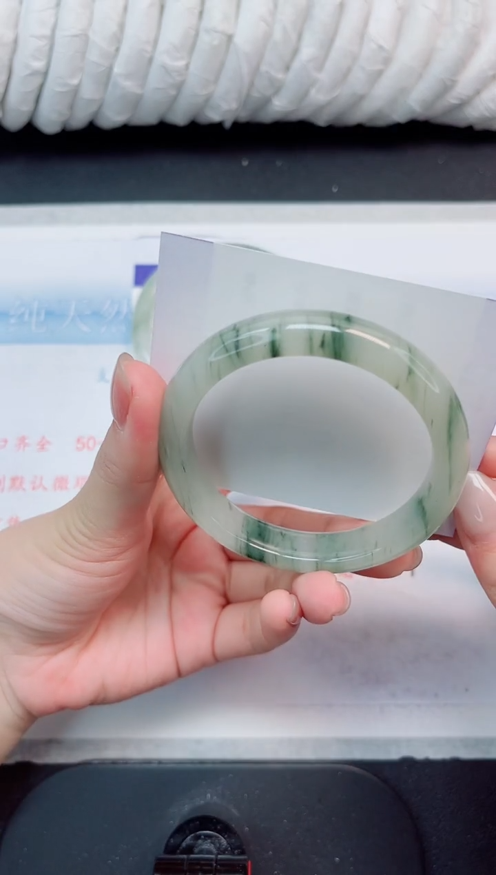 【闪购商品】石英质玉手镯未镶嵌238-56.3