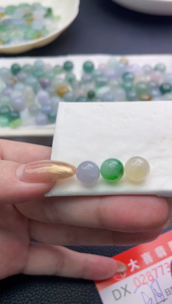 未镶嵌定制翡翠可****?珠子