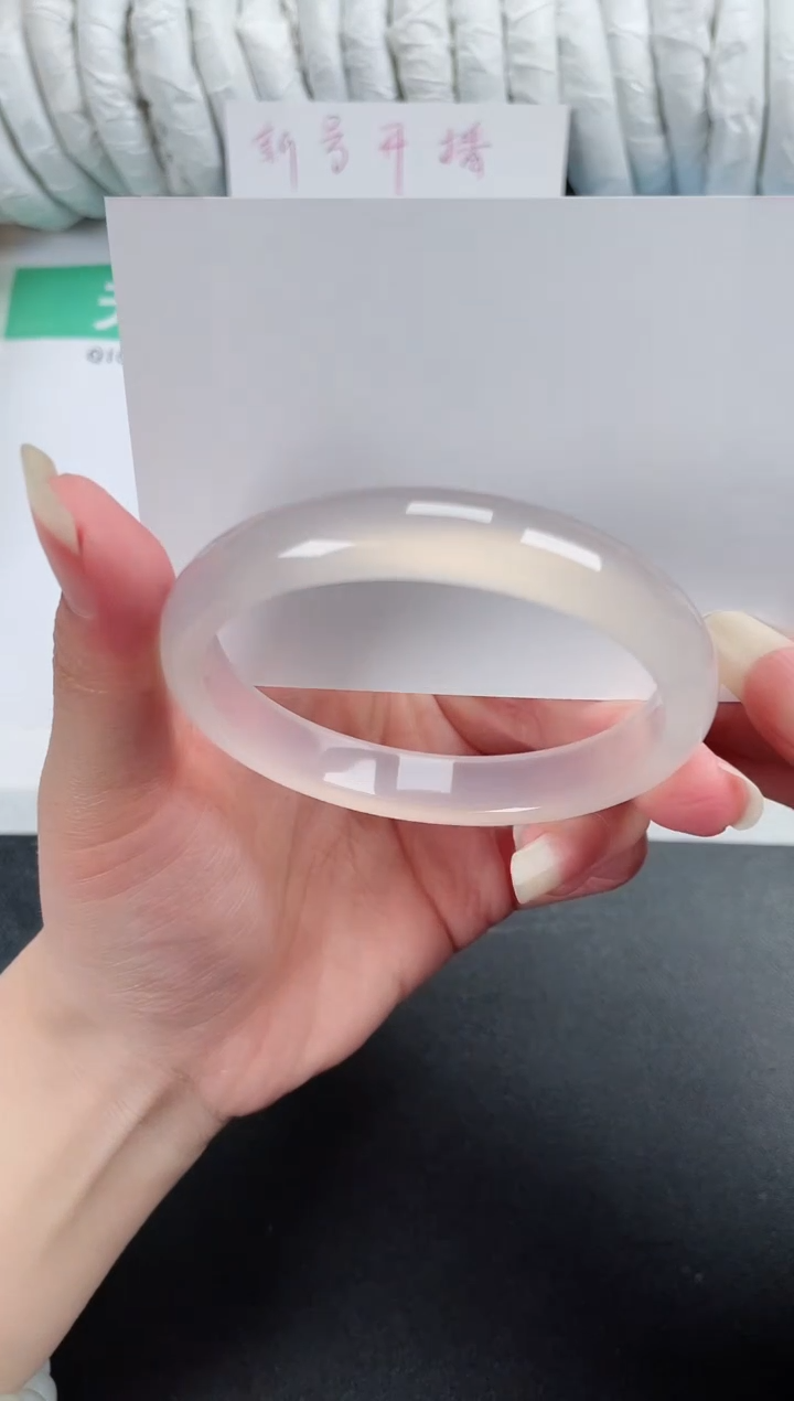 【闪购商品】石英质玉手镯未镶嵌216-59