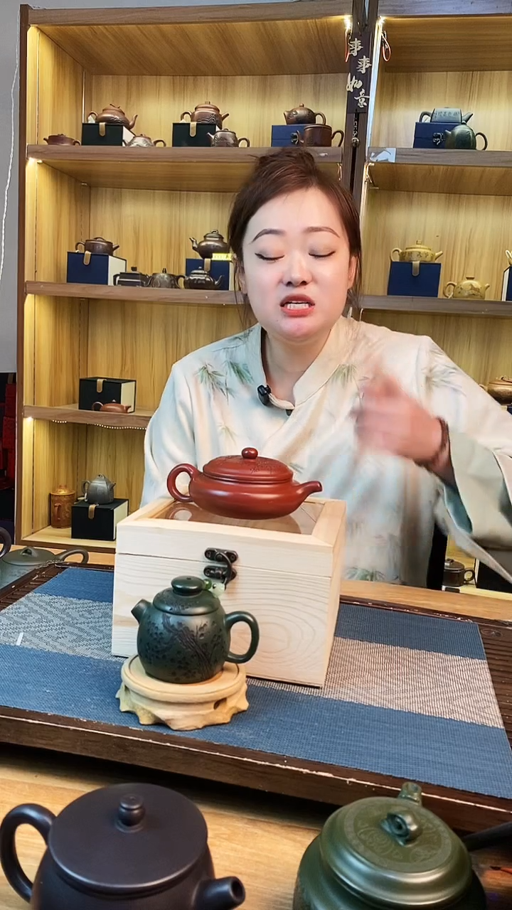 【闪购商品】紫砂茶壶大红袍梅香扁仿古【雪】