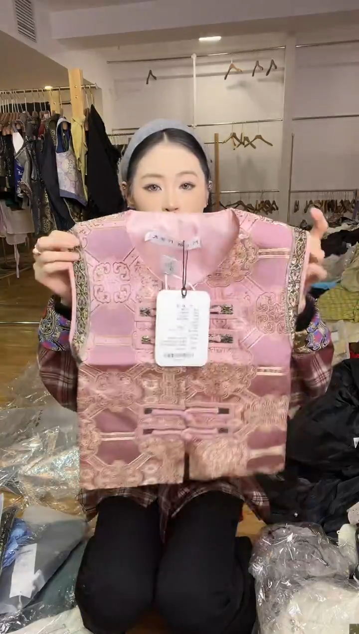 马甲       L码        110-120斤