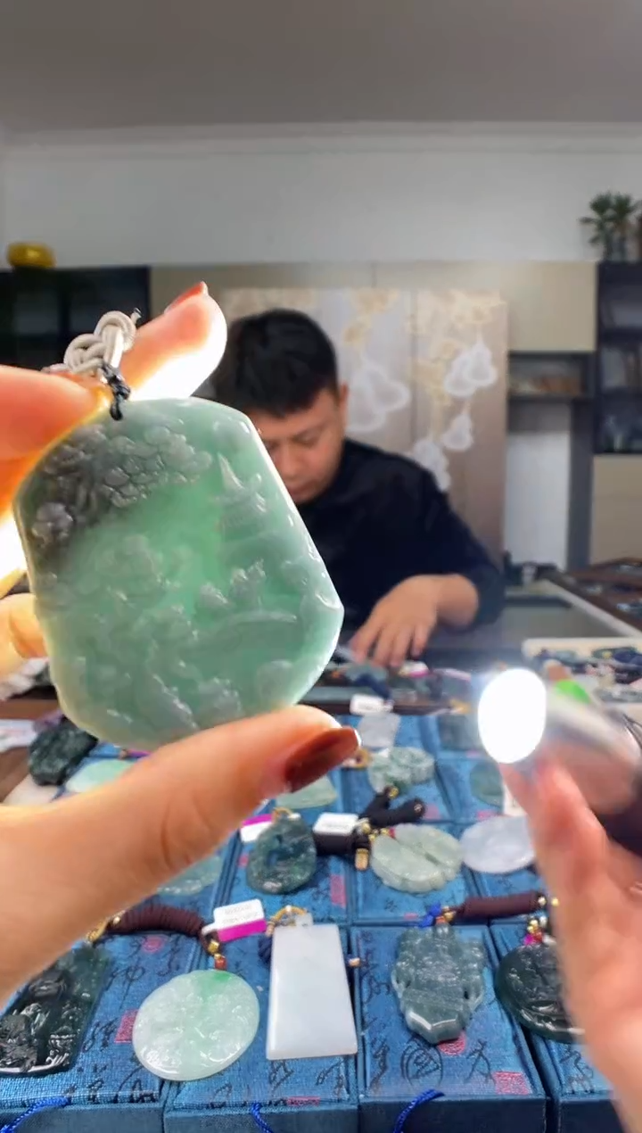 颈饰未镶嵌翡翠多样性发其一