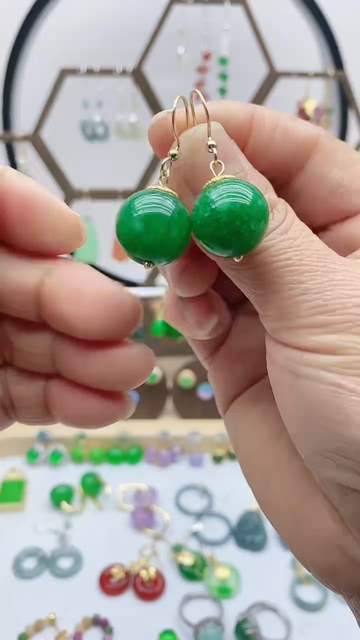 未镶嵌石英质玉（天山翠）耳饰44