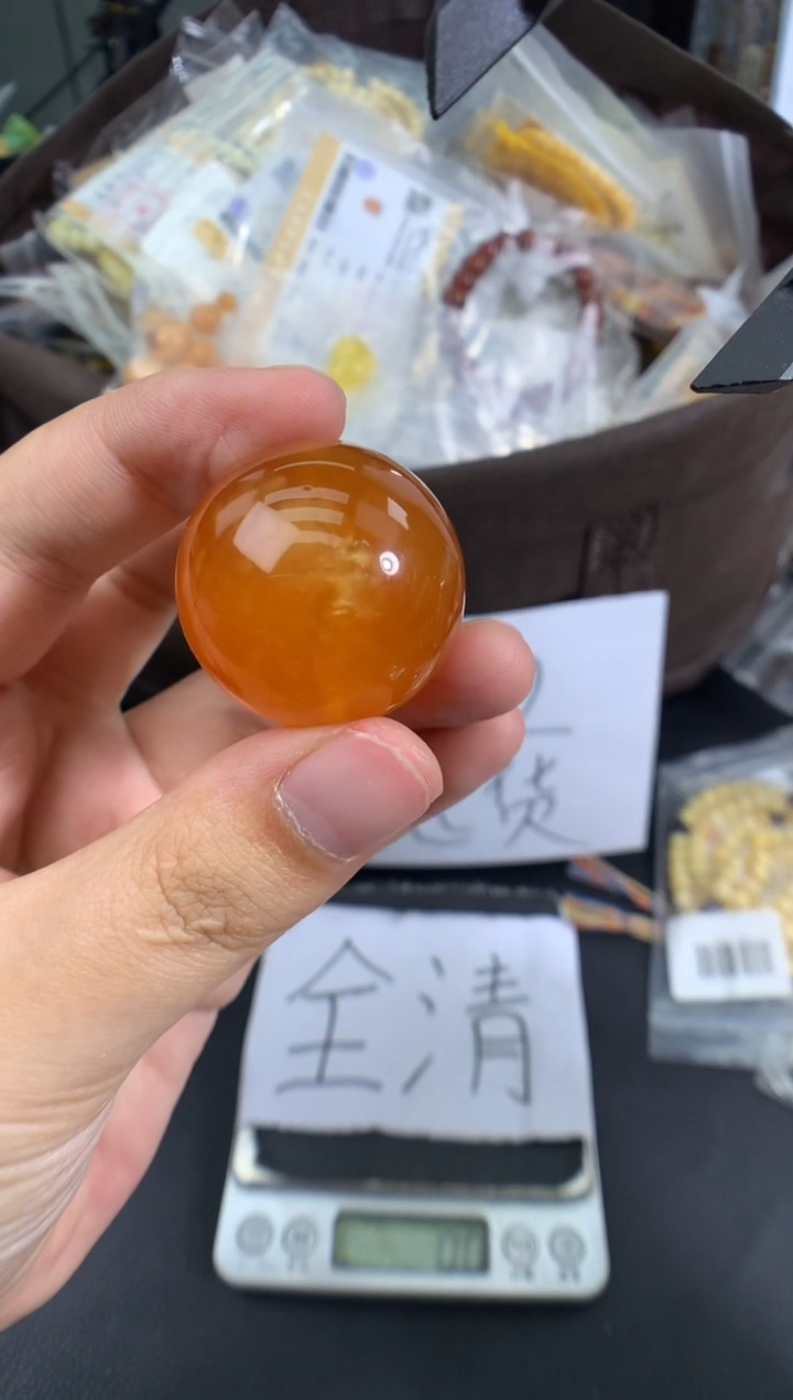 琥珀未镶嵌珠宝奇石1