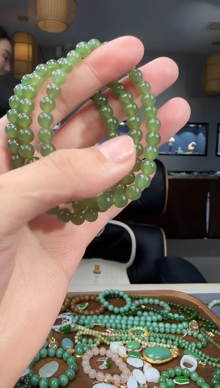 未镶嵌手链和田玉发一条 