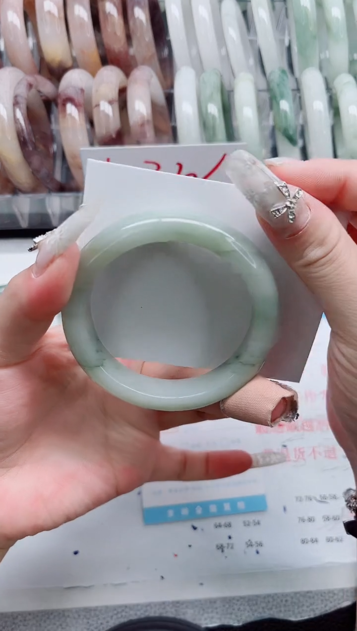 【闪购商品】石英质玉手镯未镶嵌A89-56.2