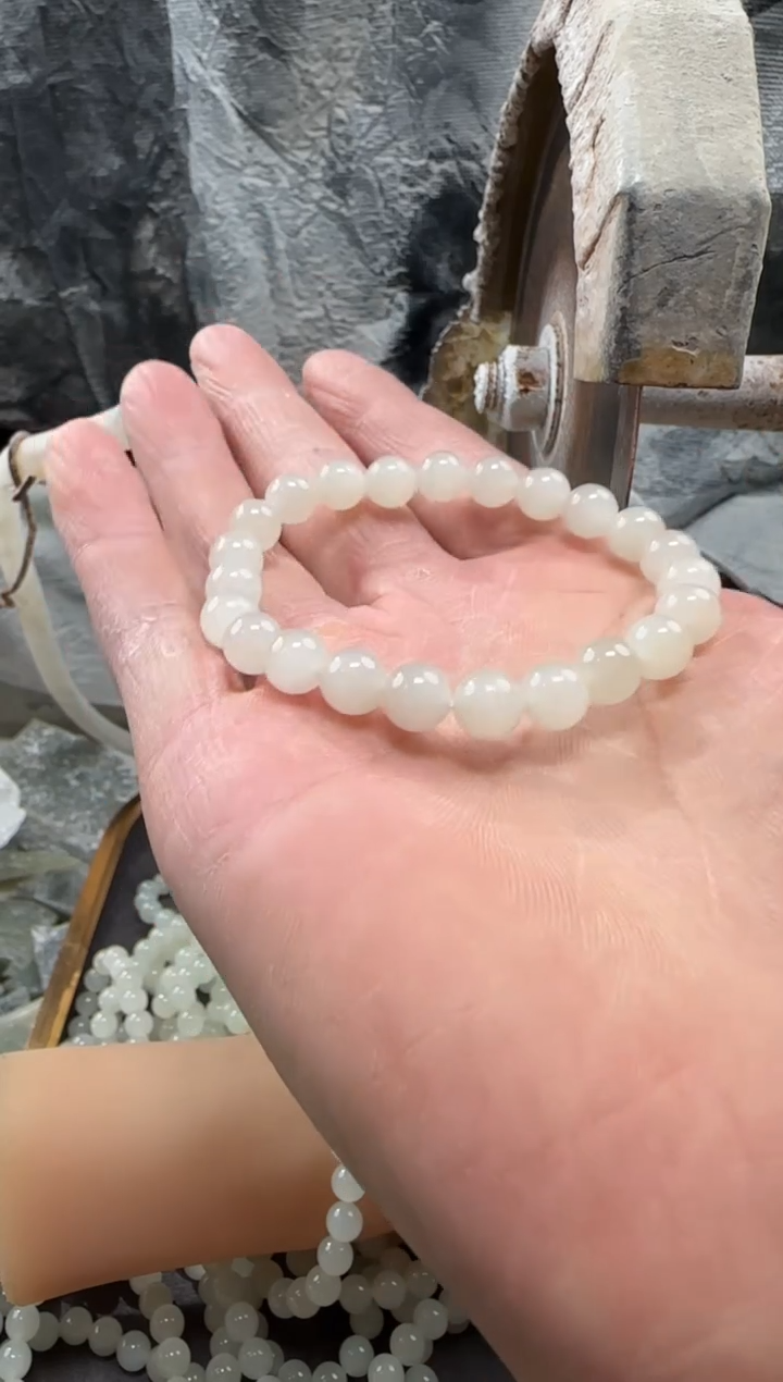 颈饰未镶嵌和田玉手串