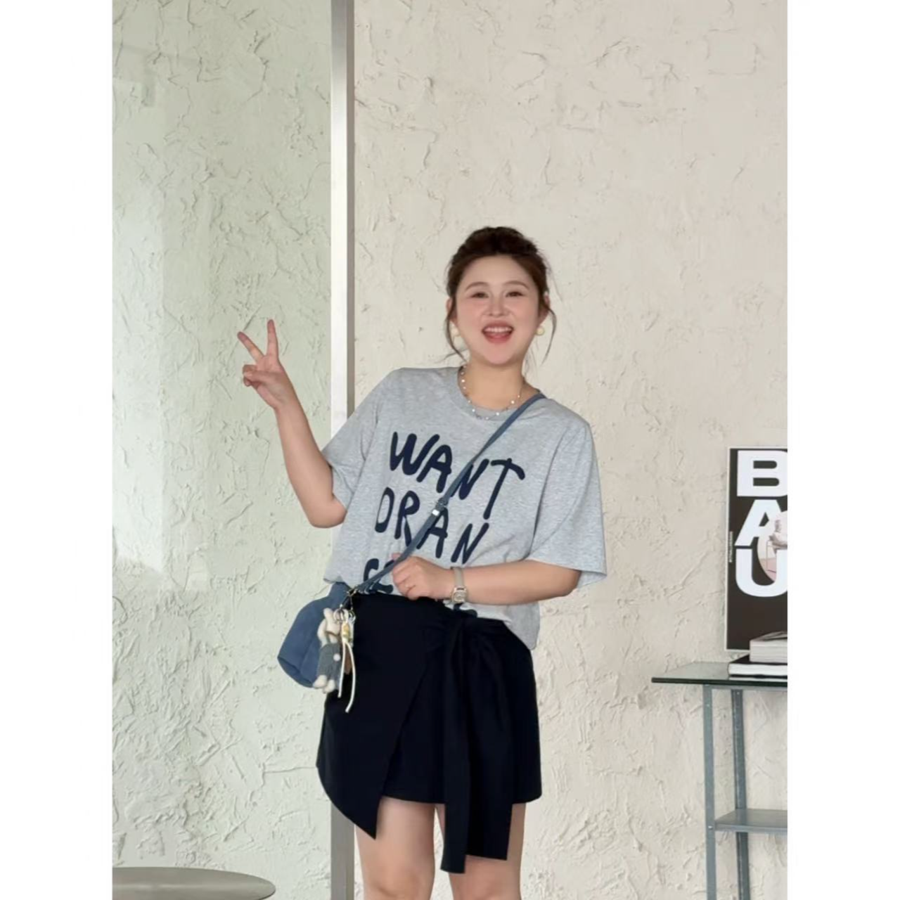 晶咕佳佳【涂鸦往事】英文喷漆感涂鸦字母T恤休闲夏季宽松舒适