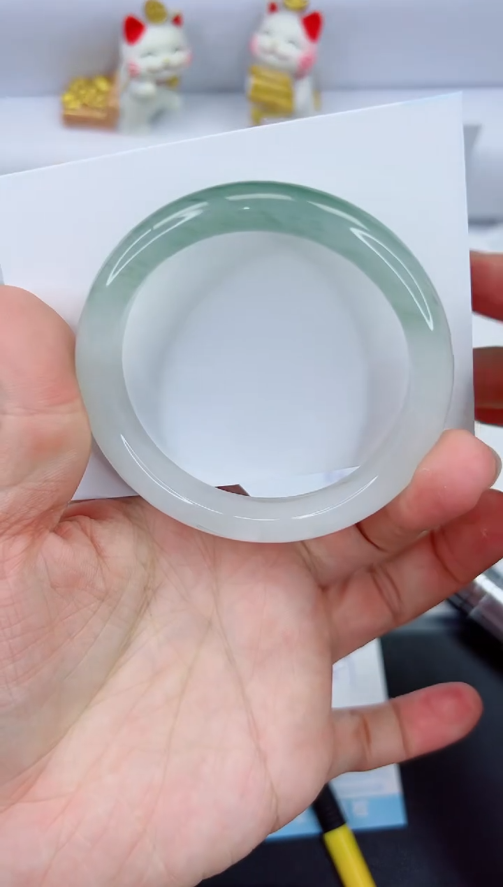 【闪购商品】石英质玉手镯未镶嵌822-56.7