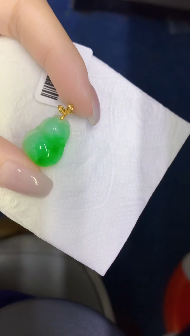 颈饰18K金镶嵌翡翠缅甸天然翡翠A货