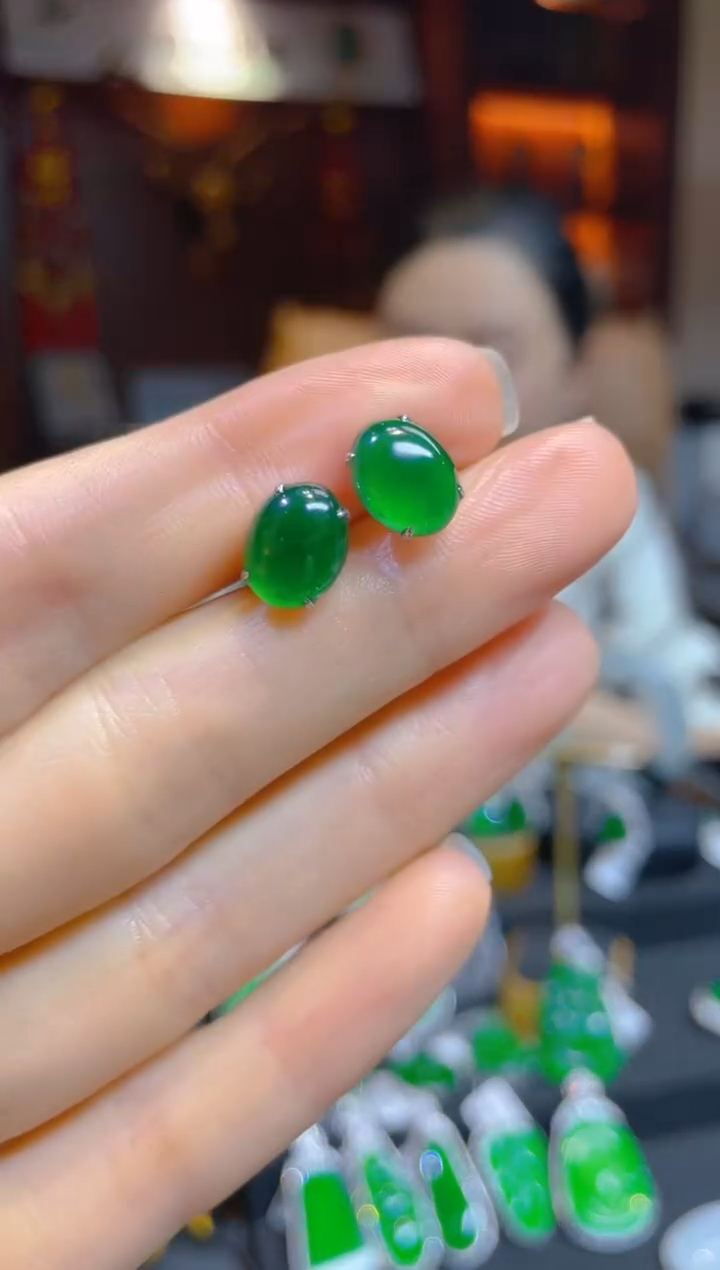 【闪购商品】翡翠耳饰18K金镶嵌119502天然A货翡翠耳钉