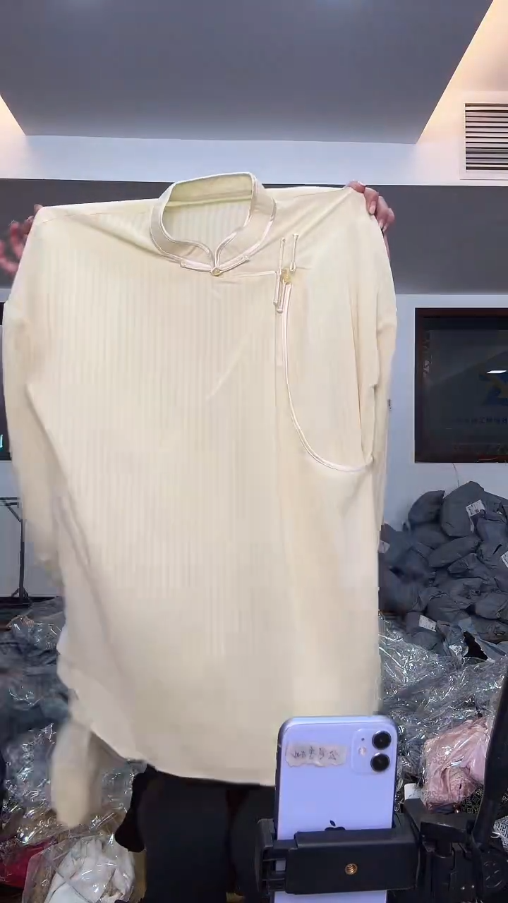 衬衣     L码      140斤