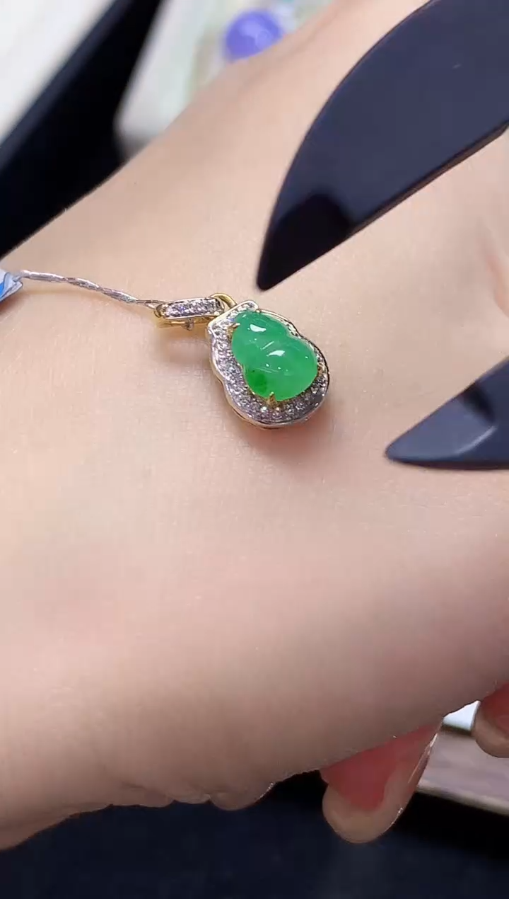 吊坠(不含链)18K金镶嵌翡翠L多样性发其一