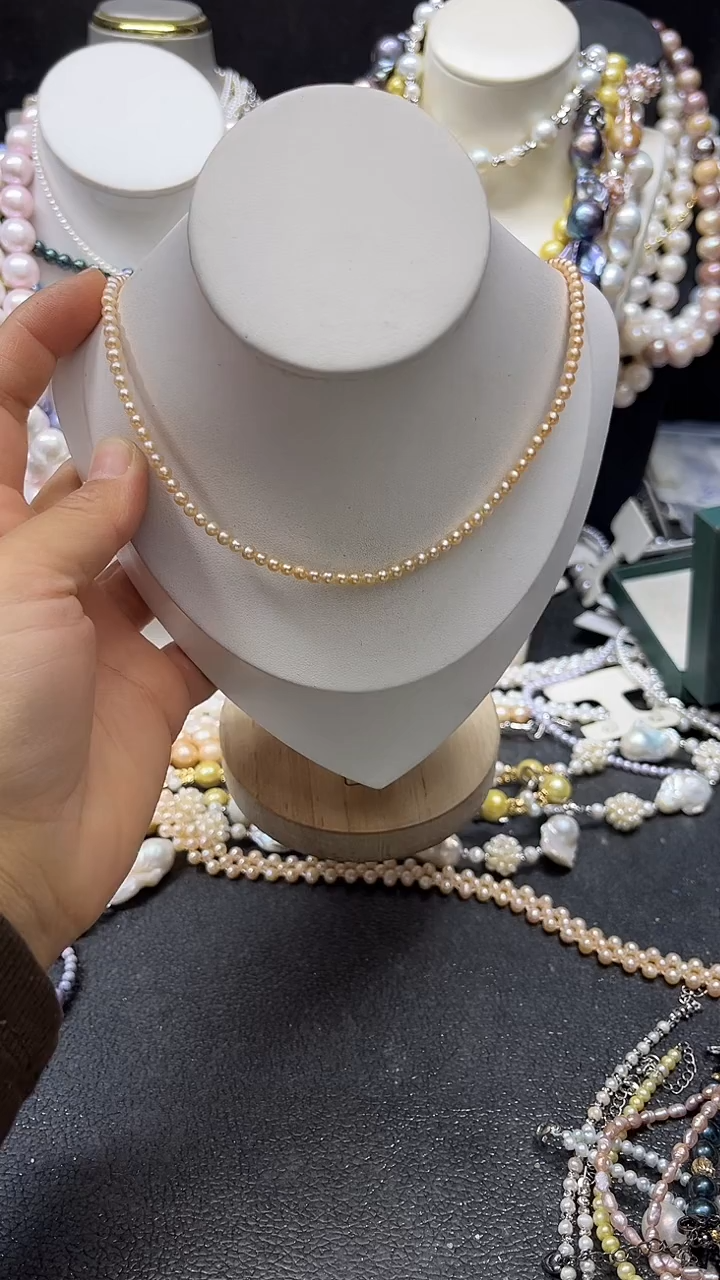 颈饰未镶嵌淡水珍珠多人