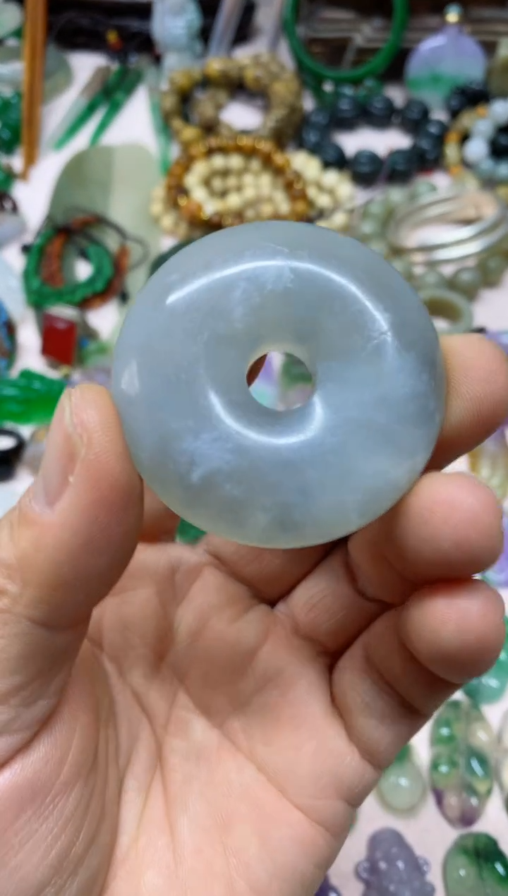 【闪购商品】8直播间的实时画面