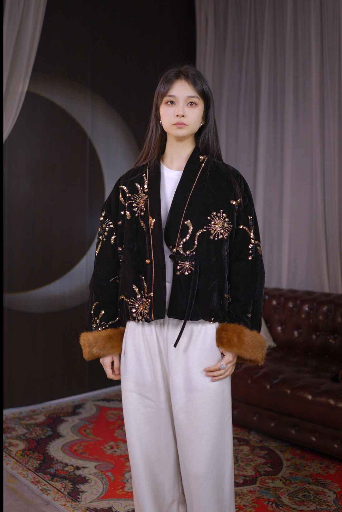 【嘉禾皮草】3水貂毛新国风中式百搭90白鹅绒蝙蝠袖丝绒刺绣V领外套