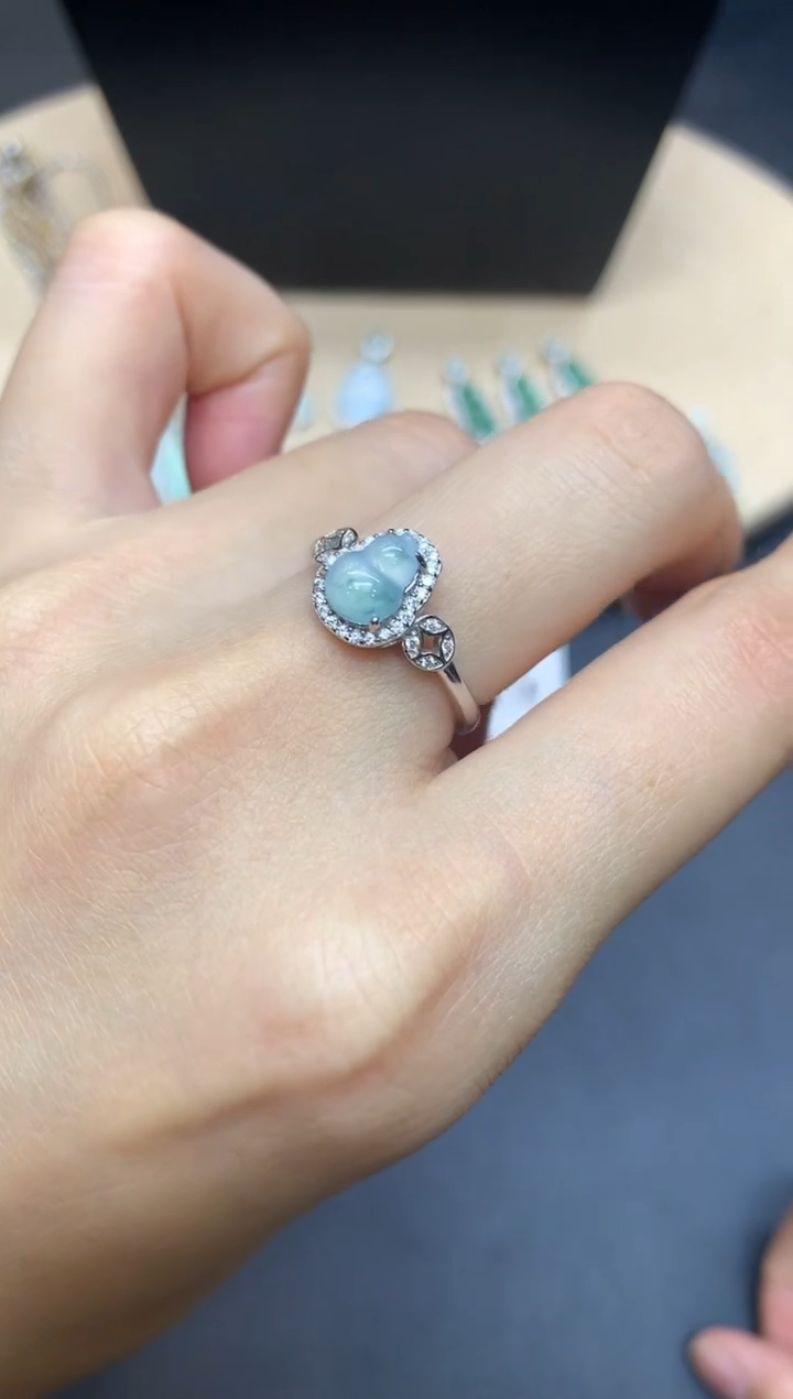 【闪购商品】翡翠戒指银S925镶嵌葫芦【无服务费】